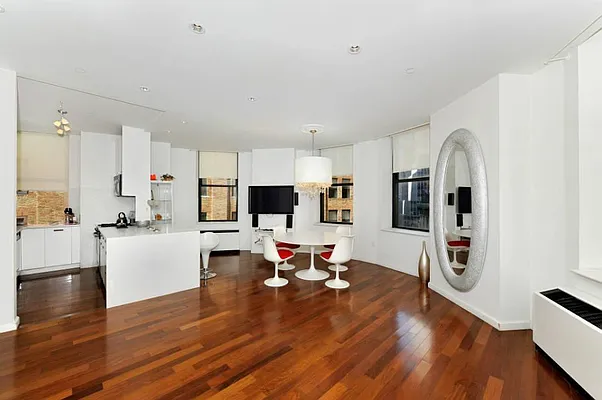 Rented by Town Residential | media 9