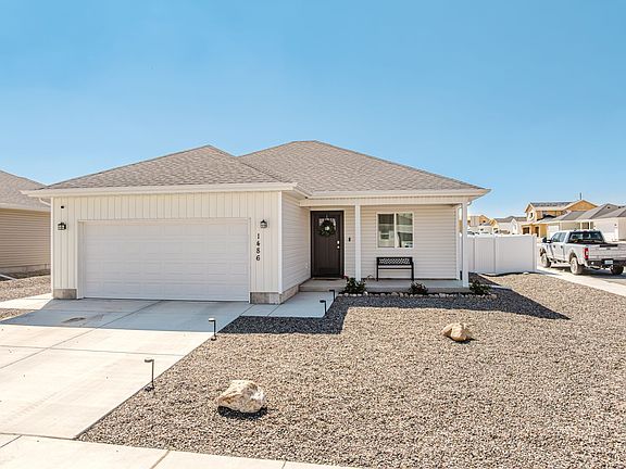 4th image of 1486 Daisy Dr