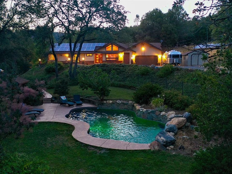 2nd image of 11844 Creek View Dr
