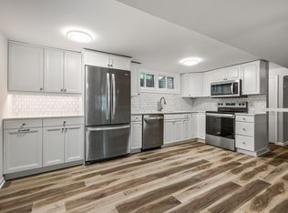 193 3rd St APT 2, Excelsior, MN 55331
