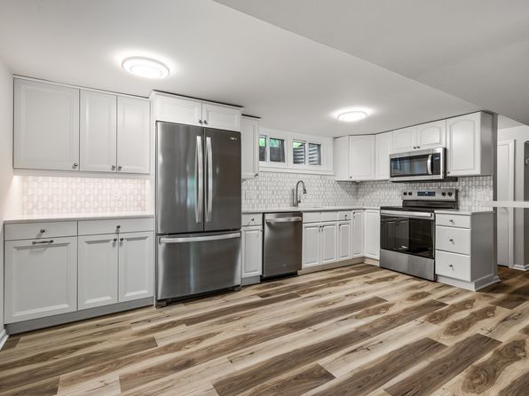 193 3rd St APT 2