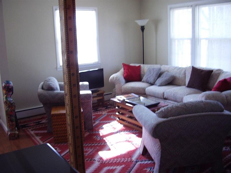 3rd image of 2 S EAST Street