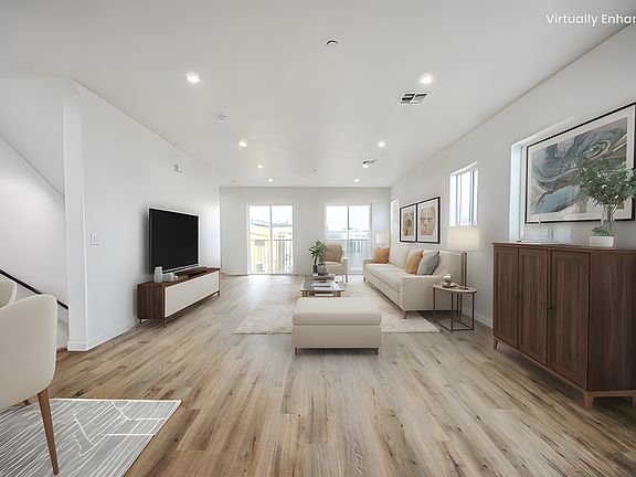 2nd image of 4807 Saint Charles Pl #Df0301888