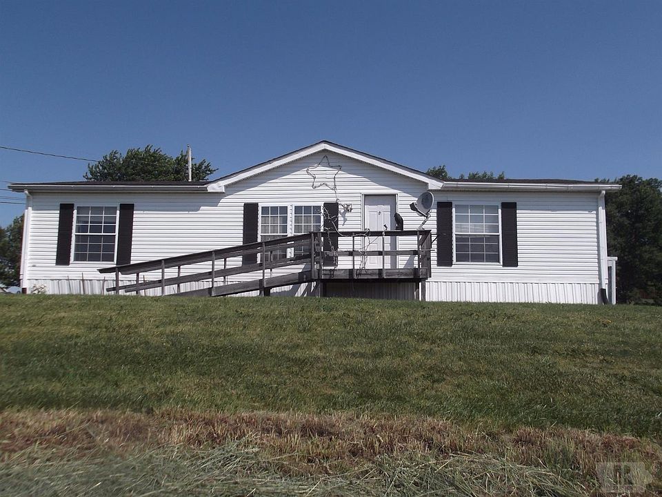 1st image of 210 Hillcrest Dr