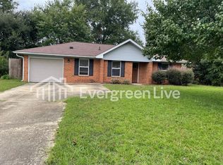 114 Viola Ct, Raeford, NC 28376