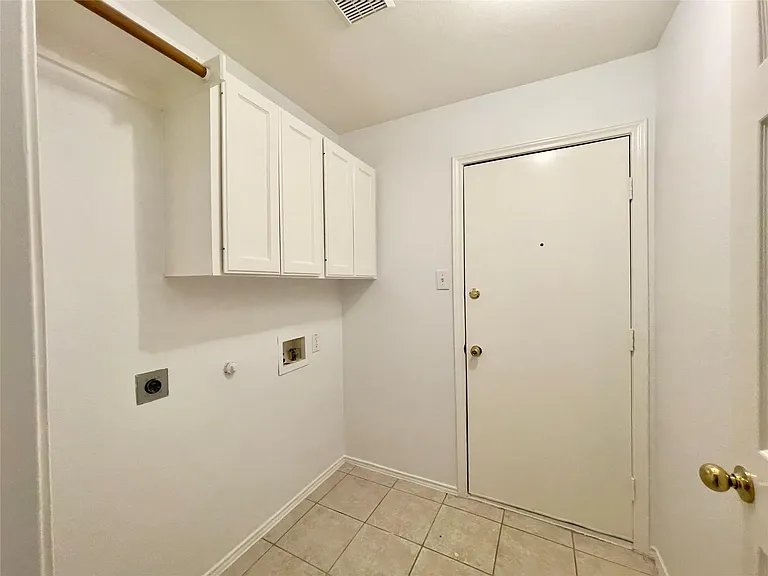 11002 Tree Shadow Ln — Photo 23