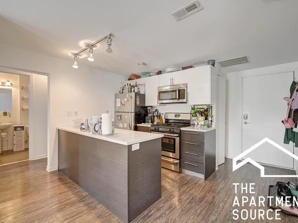 2022 S Throop St APT 4E, Chicago, IL 60608