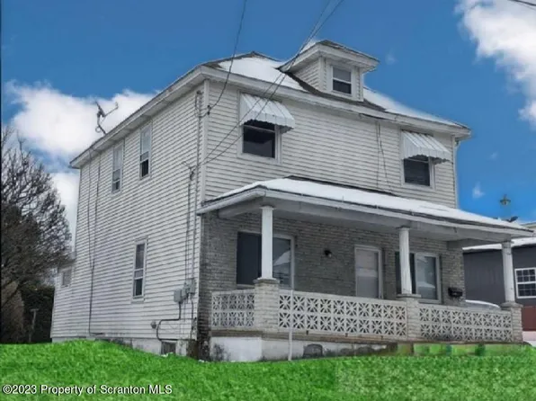 911 Blakely St, Jessup, PA 18434