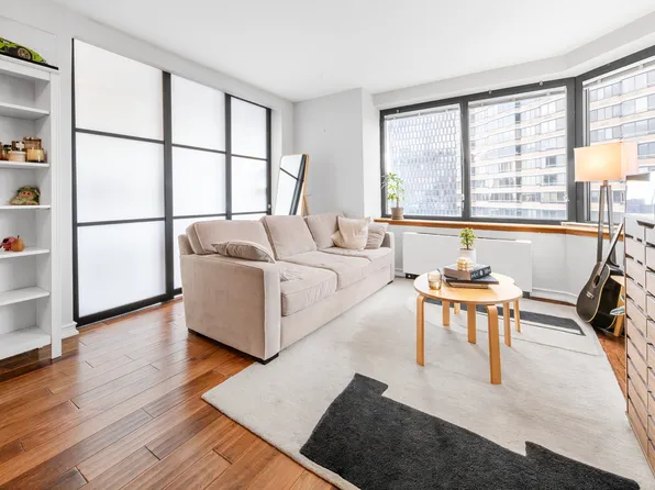 415 East 37th Street image 7 of 12