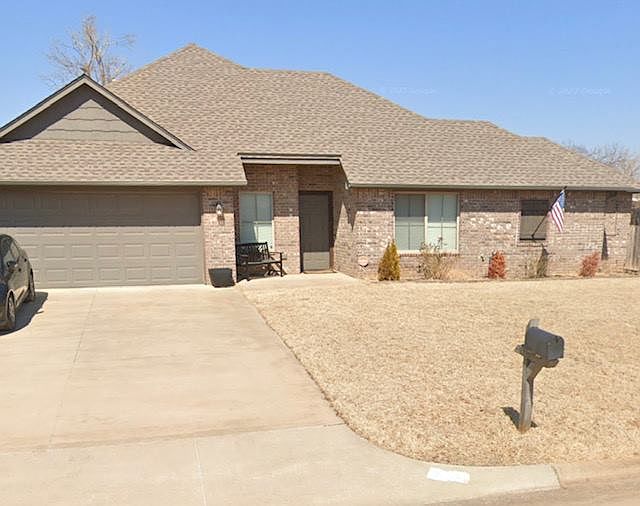 1st image of 1218 E Willham Dr