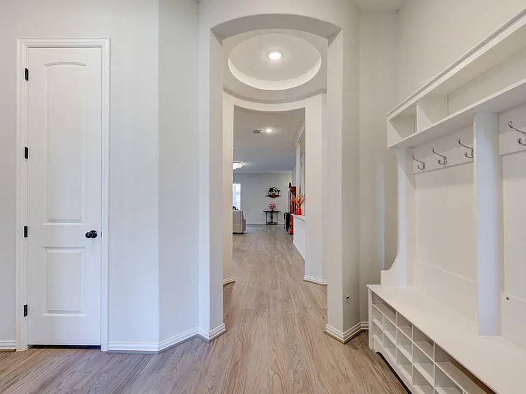 3507 Sunburst Ct — Photo 8