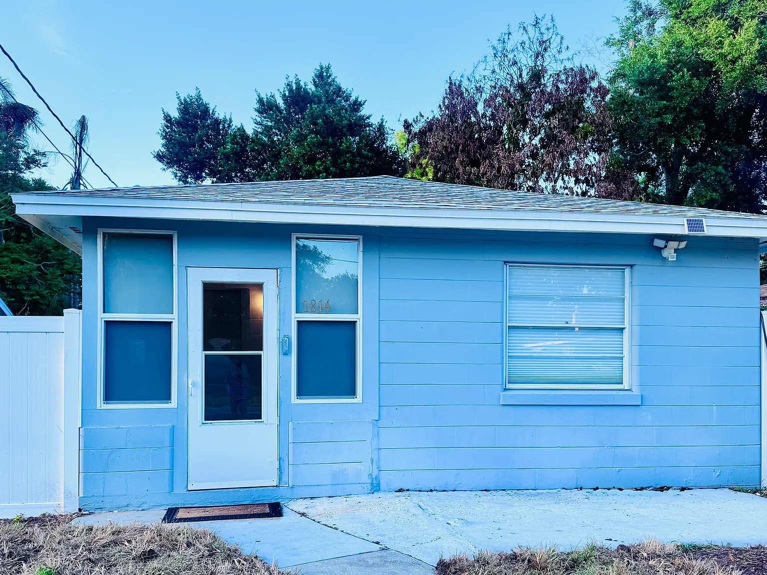 2 bed, 792 sqft, $2,400 — Photo 1