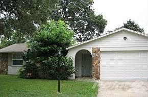 3 Bedroom, 2 Bath, 2 Car Garage Home on Just Under 1/4 an Acre