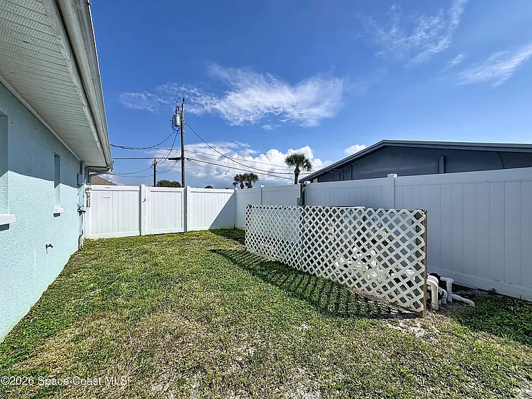 1707 Shore Dr — Photo 36