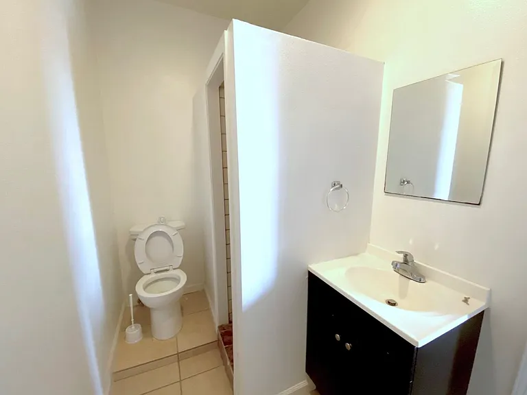 525 Dodson St #1 — Photo 6