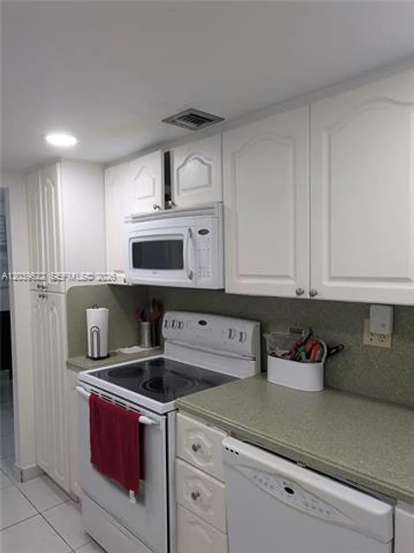 1849 S Ocean Dr cu-1407, Hallandale Beach, FL 33009 — Photo 1