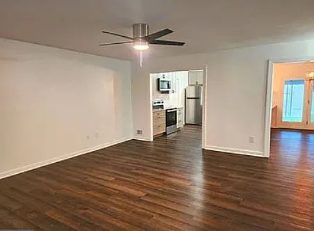 7895 Pavilion Dr — Photo 9