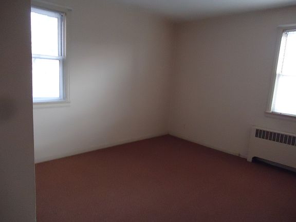 4th image of 244 S Buckhout St #244