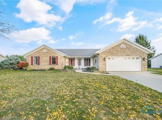 341 California Ave, Findlay, OH 45840