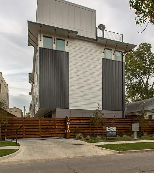 5816 Lindell Ave #2 — Photo 2