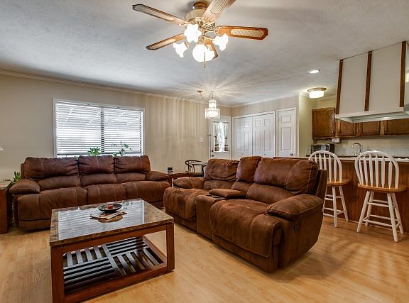 5th image of 4322 Blue Creek Dr