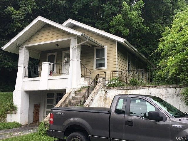 2nd image of 4186 S Church St