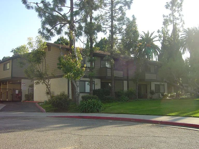 Alpine Village Apartments — Photo 12
