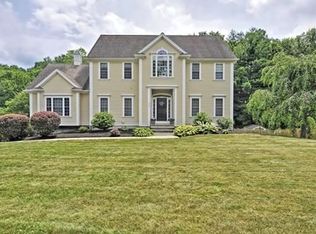 330 East St, Wrentham, MA 02093