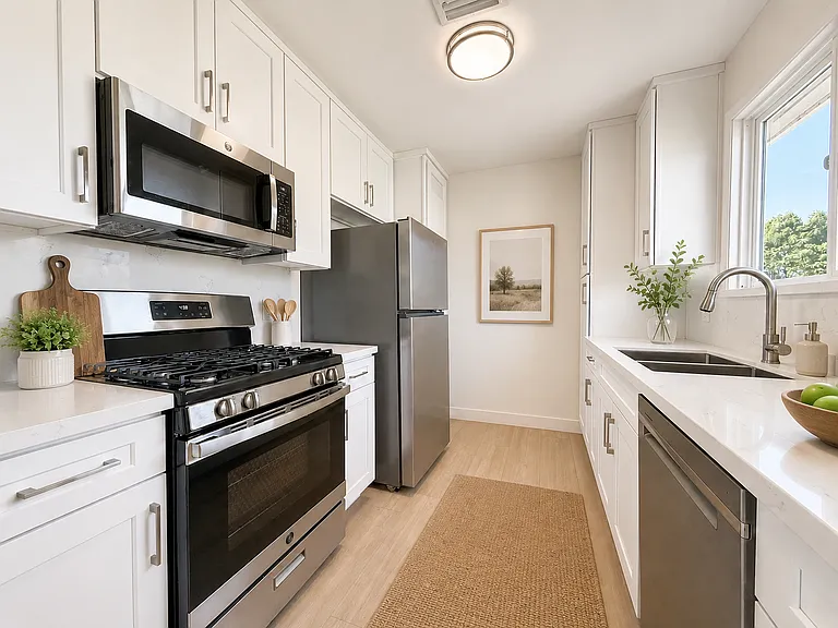 R&A INVESTMENTS HOLT — Photo 20