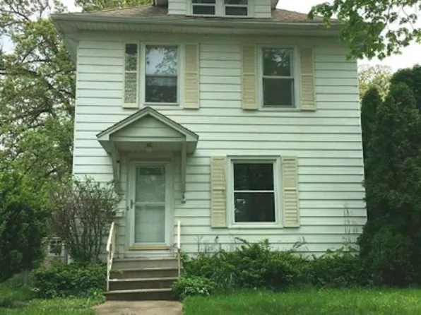 1531 29 1/2 St, Rock Island, IL 61201
