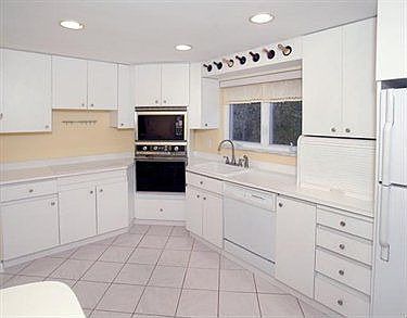 2nd image of 1324 Knollwood Dr