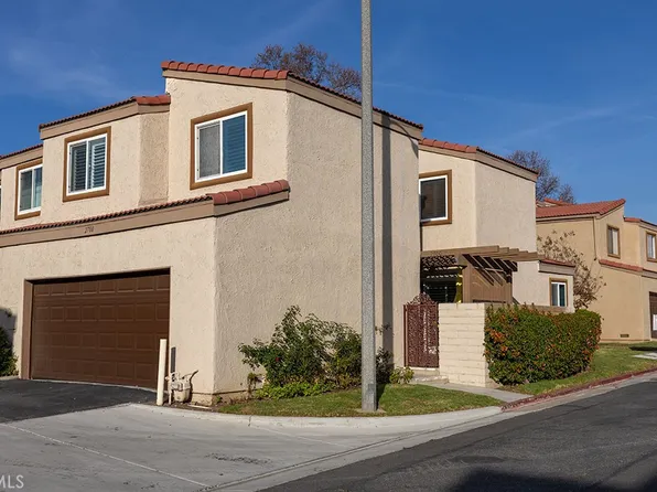 2700 Via Portola, Fullerton, CA 92835