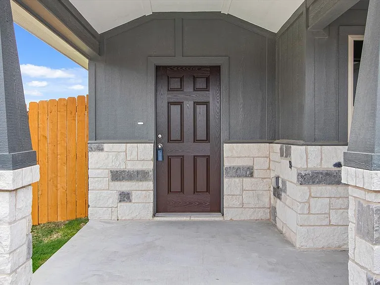 797 Freedom Cir — Photo 4