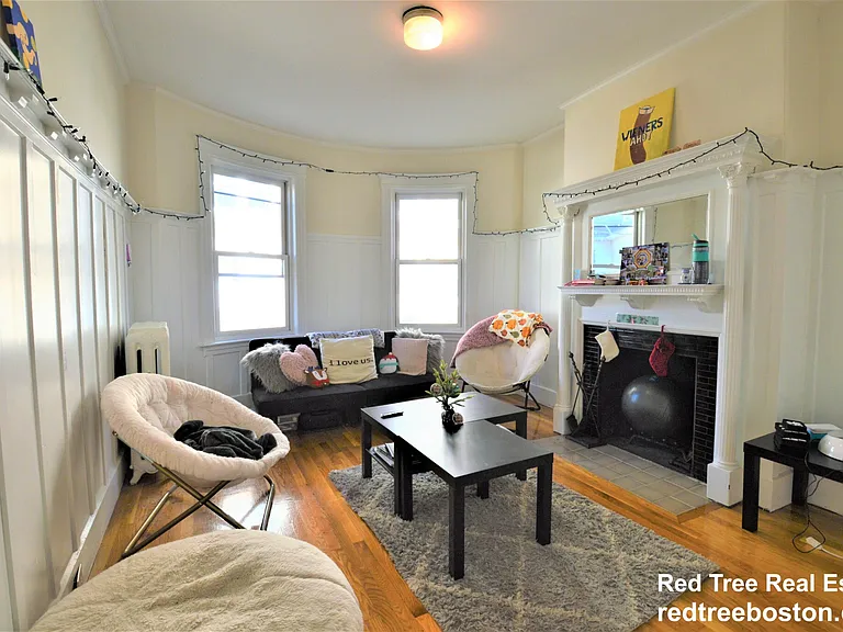 6 Colliston Rd — Photo 1