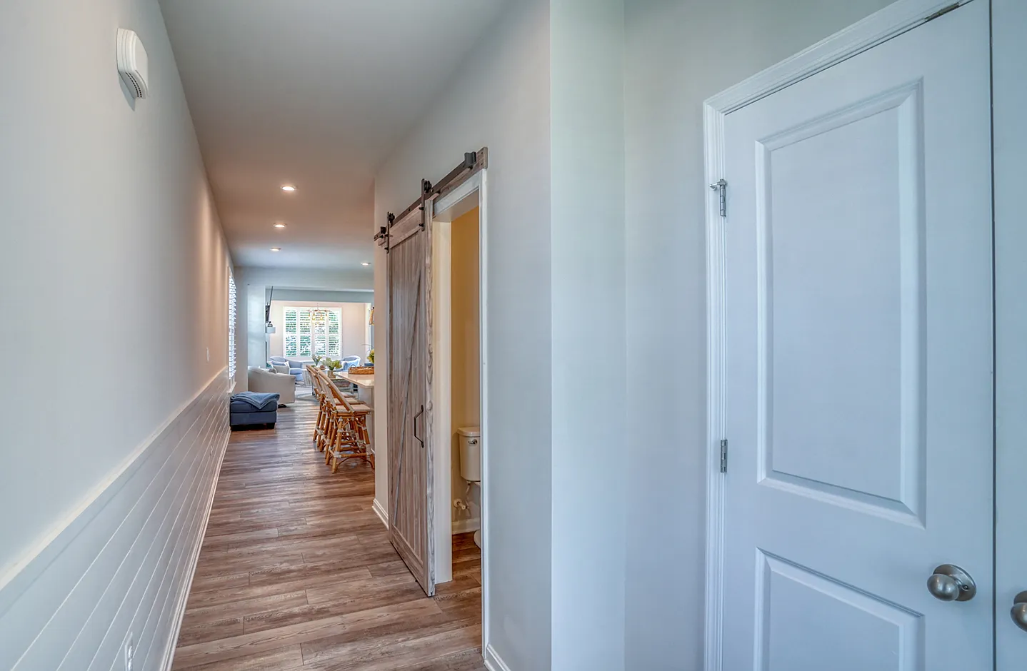 4 bed, 3.5 bath, 2647 sqft, $2,900 — Photo 2