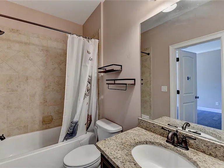 2230 Manor Creek Ct — Photo 31