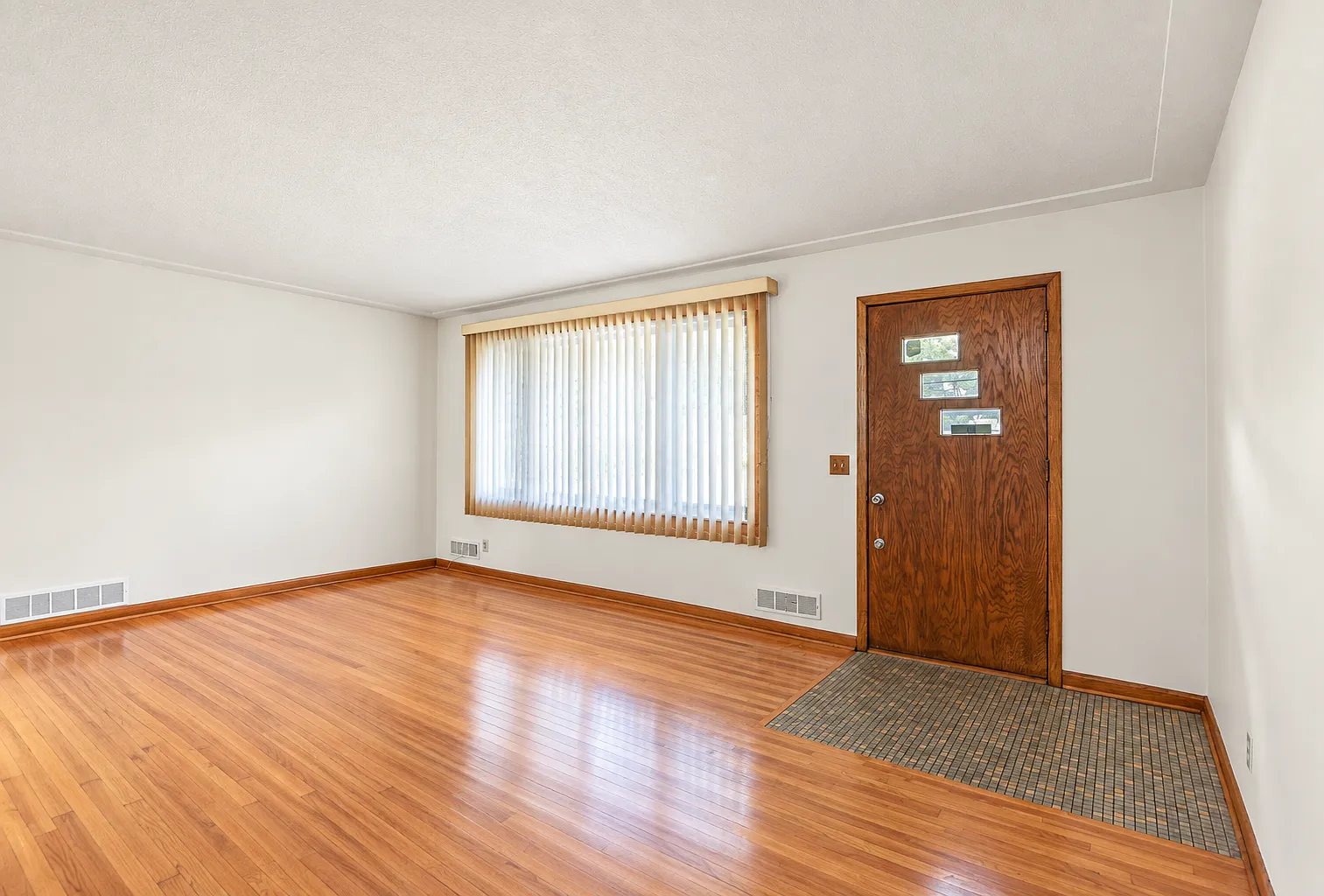 2 bed, $1,950 — Photo 4