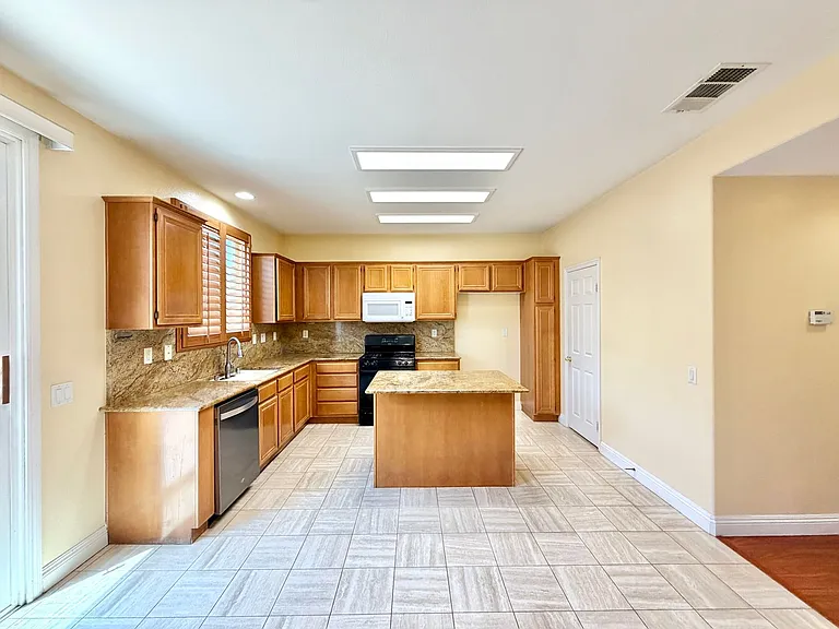 31165 Hidden Lake Rd — Photo 12