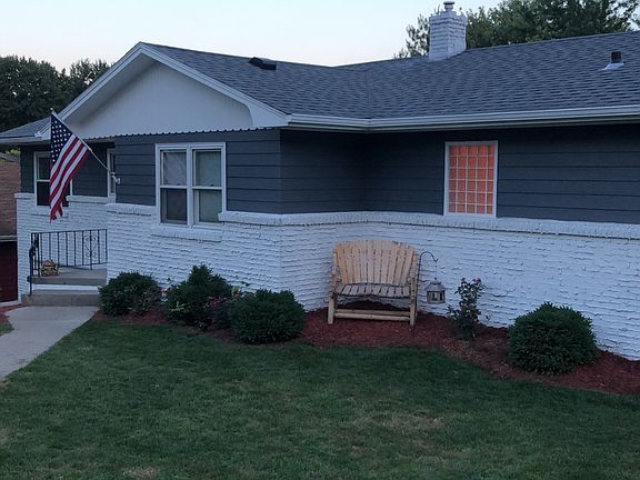 2nd image of 7065 Izard St