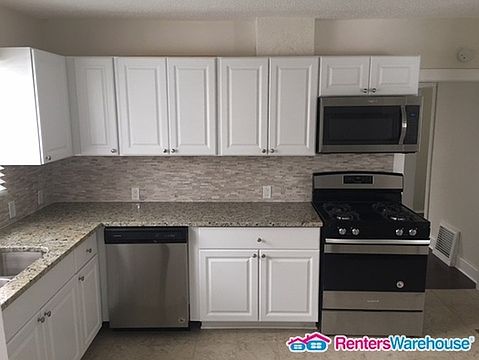 3rd image of 2531 13th Ave E