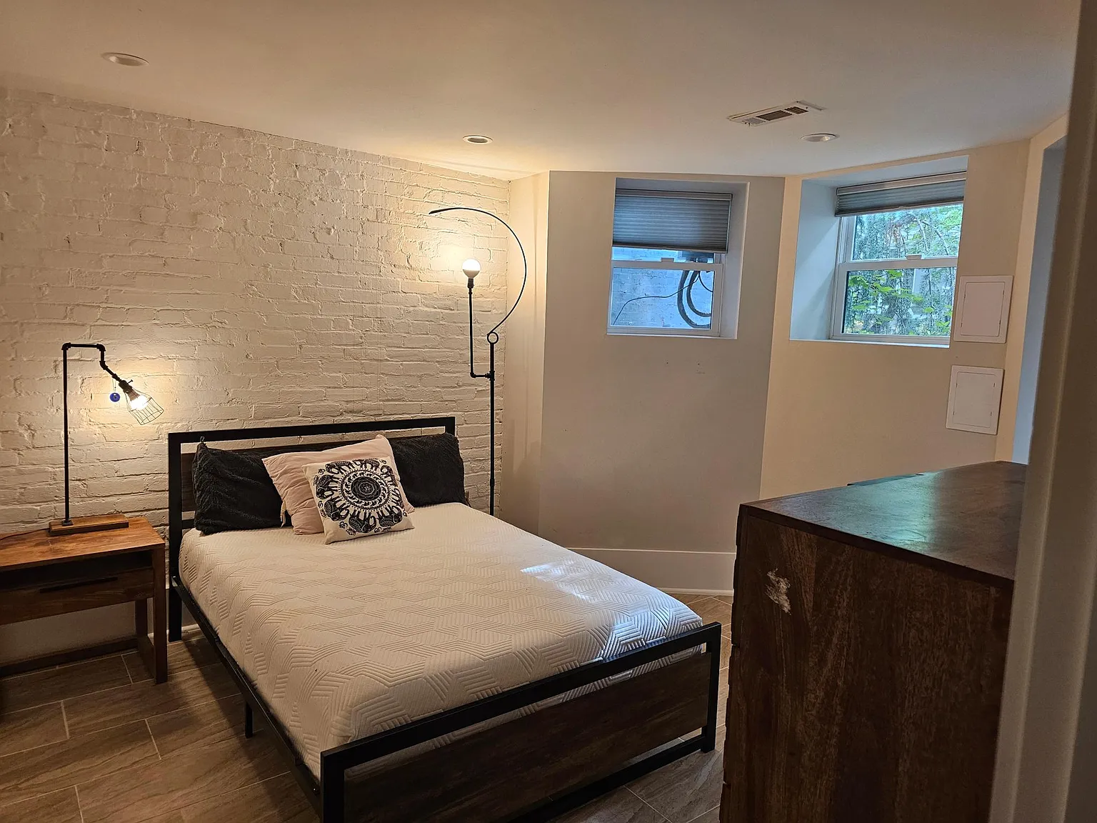 2211 Flagler Pl NW — Photo 3