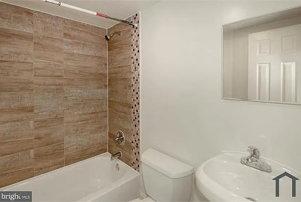 212 Orange St SE #2 — Photo 3