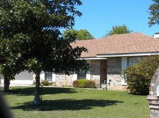 511 Country Club Dr, Picayune, MS 39466