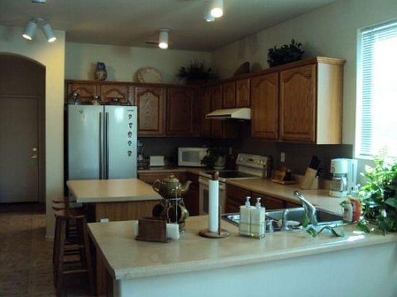 5th image of 242 W Pelican Dr