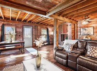 135 N Gilbert St, Footville, WI 53537