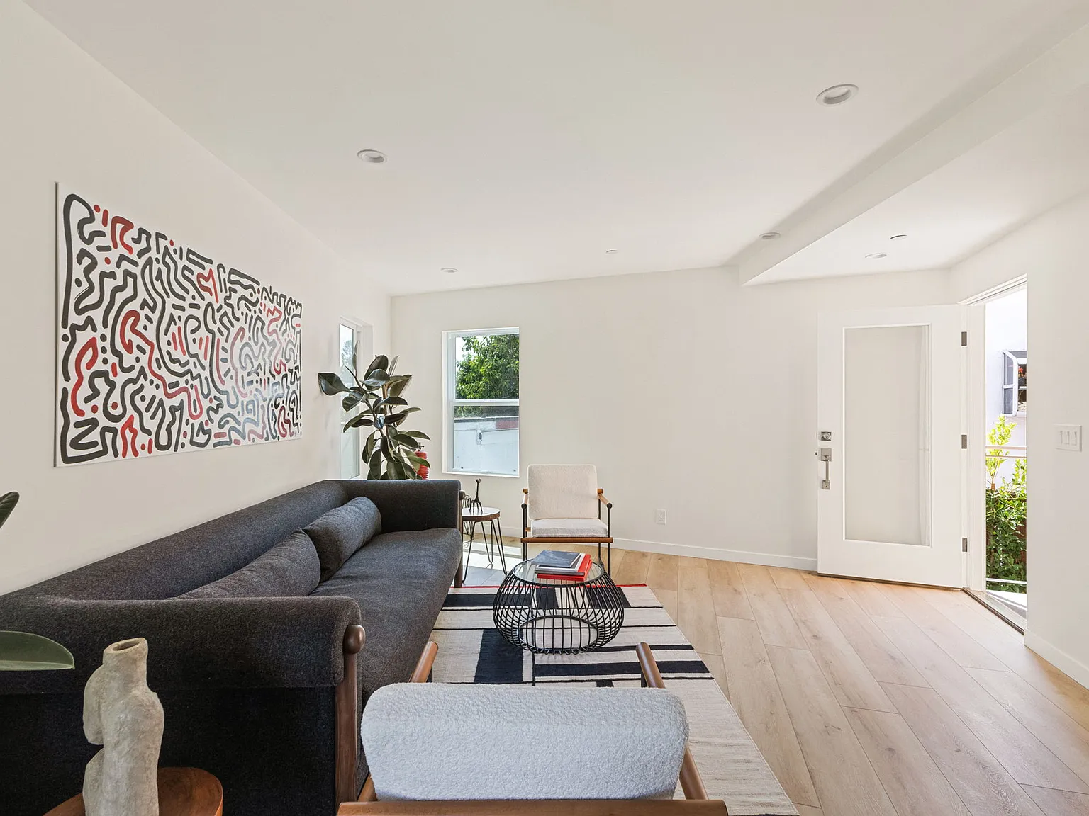 2 bed, 2.5 bath, 1000 sqft, $3,600 — Photo 3