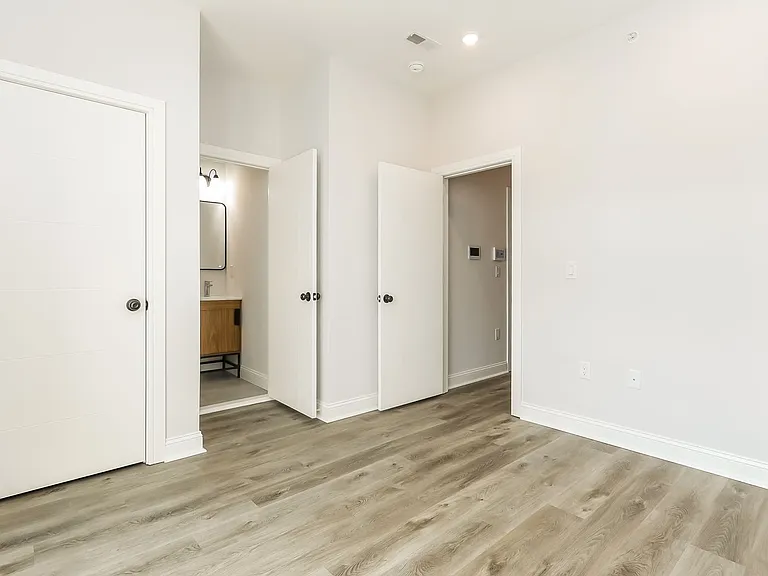163 W Cumberland St — Photo 15