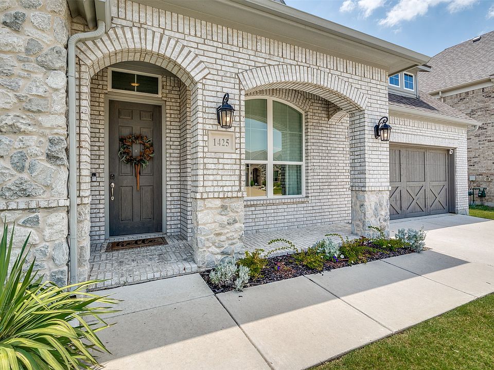 1st image of 1425 Benavites Dr