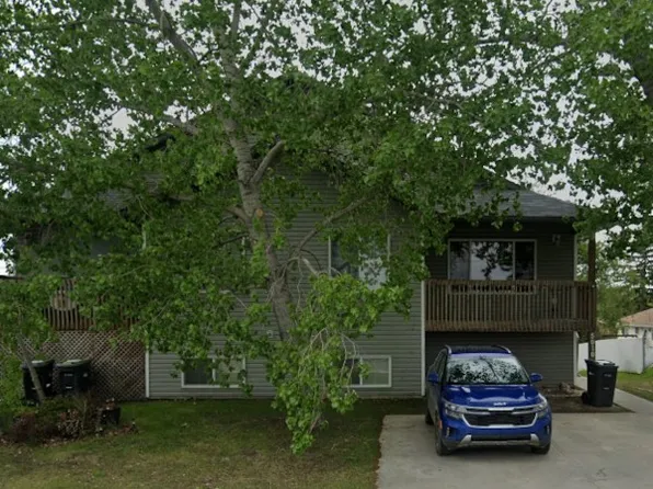 5010 57th St #101, Cold Lake, AB T9M 1S4