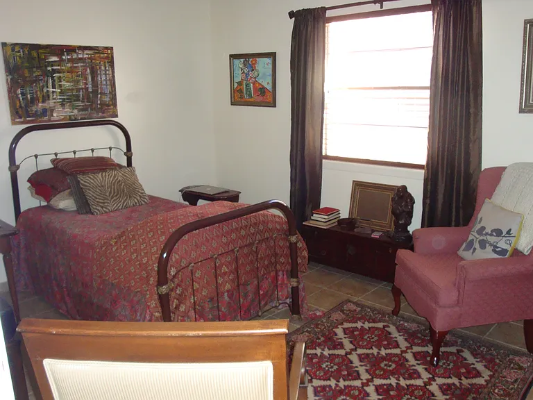 2927 Los Amigos Ct #A — Photo 2